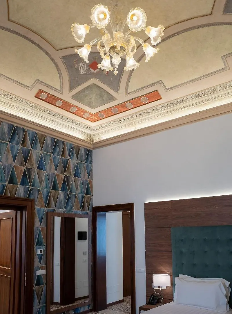 ホテル Palazzo Scamozzi ヴィチェンツァ