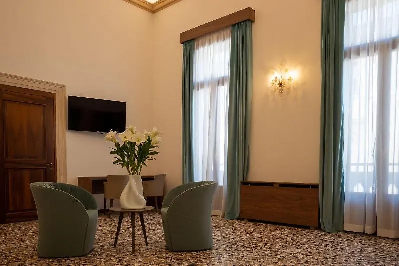 ホテル Palazzo Scamozzi ヴィチェンツァ